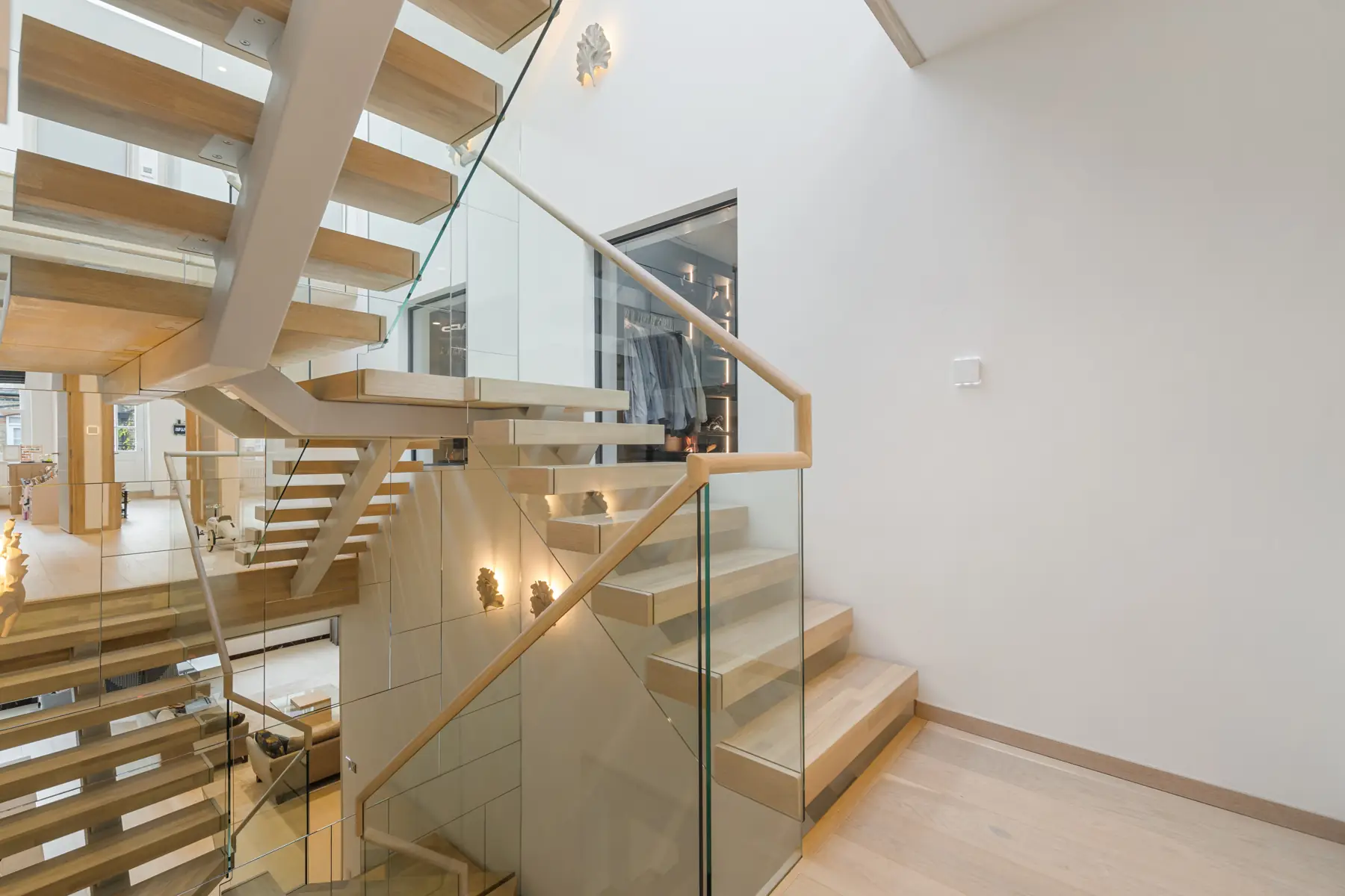 Floating oak staircase built by Mister Constructor
